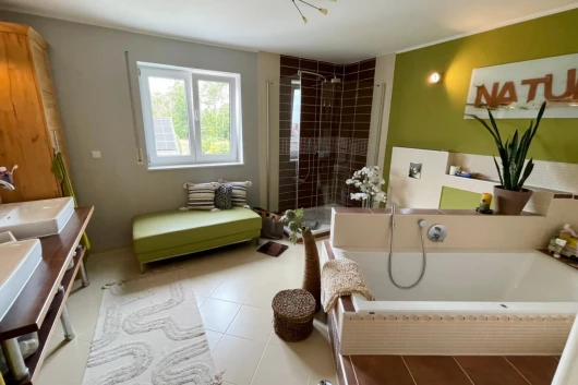 Modernes Einfamilienhaus mit schönem Garten in Maxhütte - Haidhof