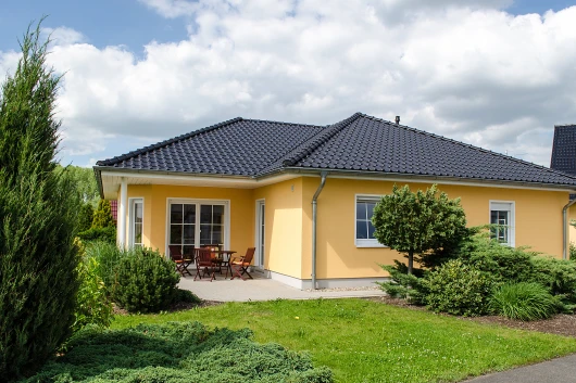 **schlüsselfertig**  Neubaubungalow mit Doppelgarage nähe Hammersee