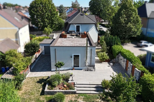 Einzigartiges Liebhaberobjekt in Burglengenfeld mit atemberaubenden Burgblick