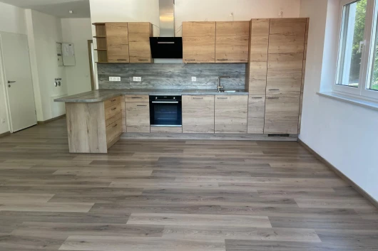 Moderne Eigentumswohnung mit großer Dachterrasse in Teublitz