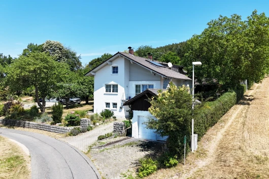 Naturparadies mit Potenzial - Liebhaberobjekt mit großem Grundstück