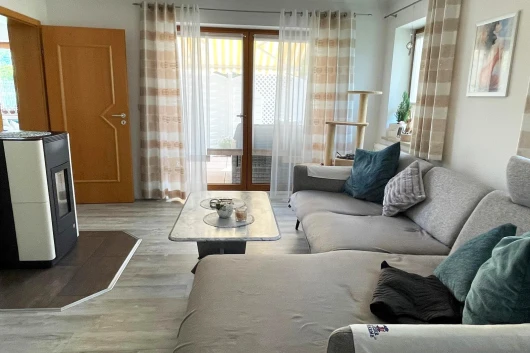 Stilvolles Einfamilienhaus mit 2 Garagen in Teublitz/Katzdorf